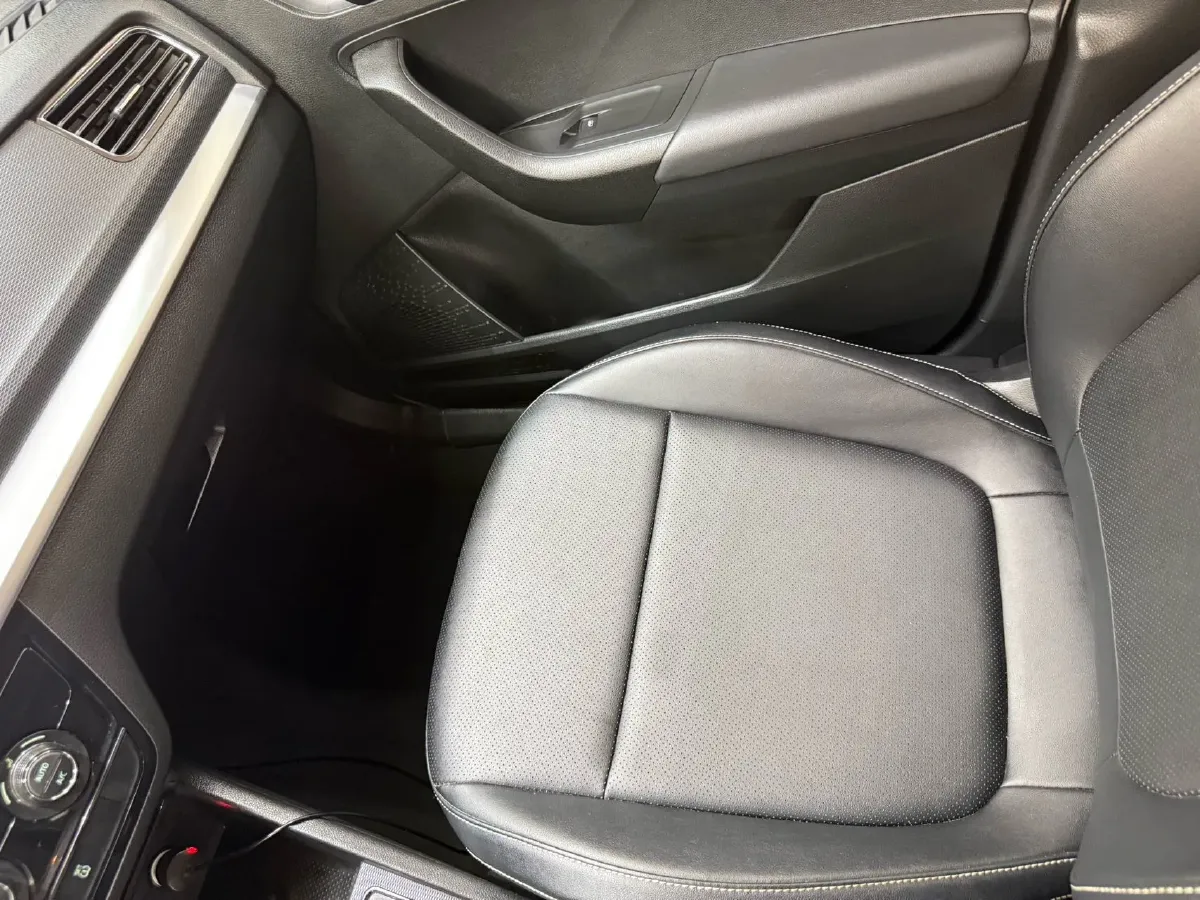 2022 Skoda Kamiq 1.5L 112HP L4 6AT,autocango,china used car exporter,china ev exporter,chinese used car exporter,chinese used ev exporter