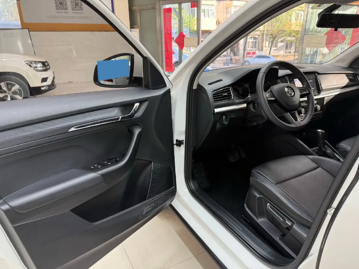 2022 Skoda Kamiq 1.5L 112HP L4 6AT,autocango,china used car exporter,china ev exporter,chinese used car exporter,chinese used ev exporter