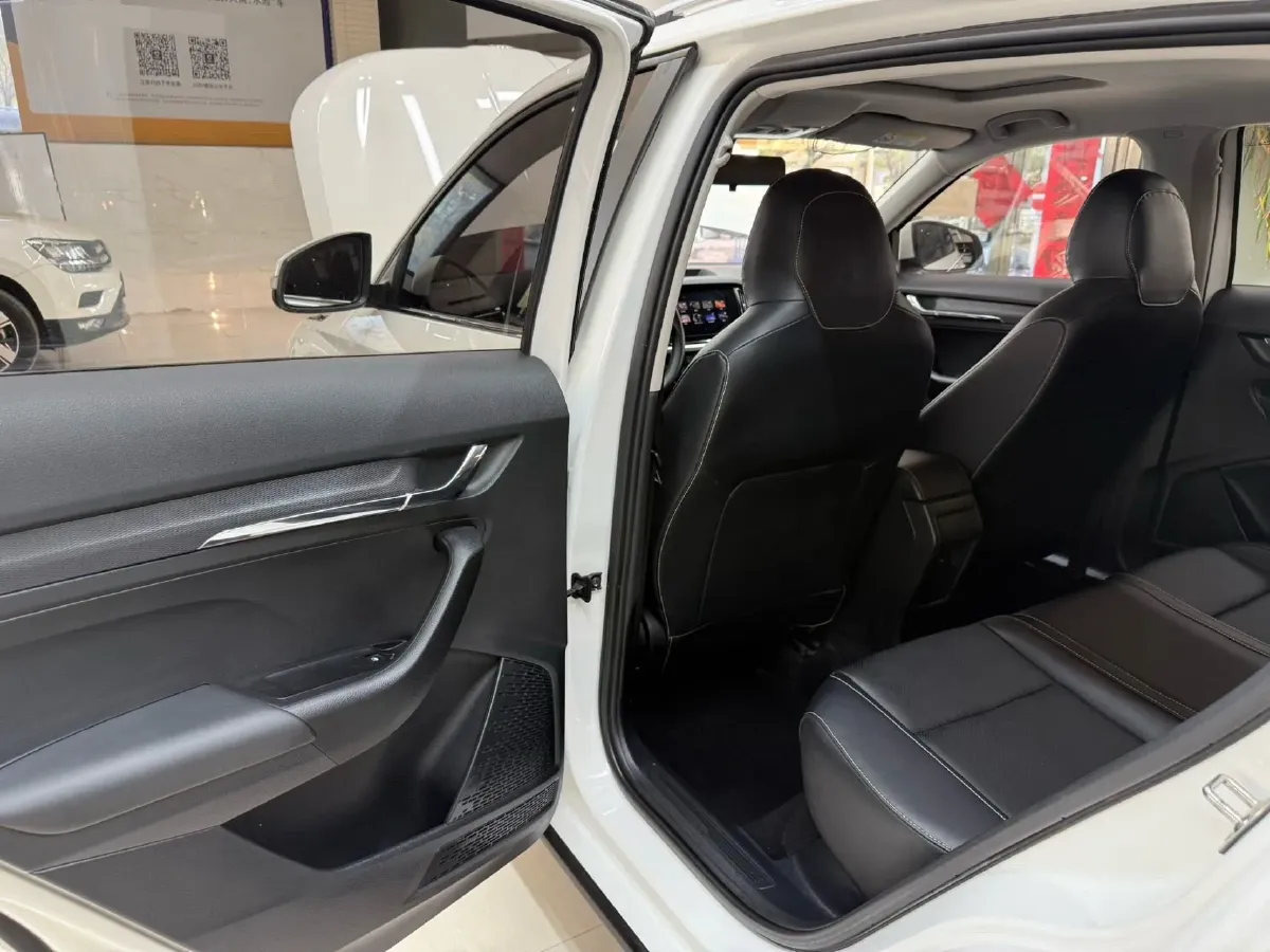 2022 Skoda Kamiq 1.5L 112HP L4 6AT,autocango,china used car exporter,china ev exporter,chinese used car exporter,chinese used ev exporter