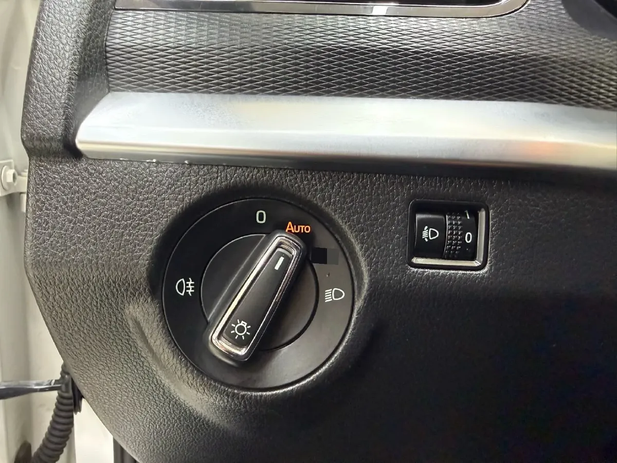 2022 Skoda Kamiq 1.5L 112HP L4 6AT,autocango,china used car exporter,china ev exporter,chinese used car exporter,chinese used ev exporter