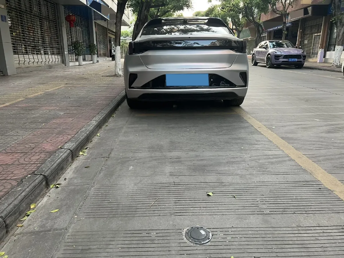 2024 Zeekr 001 BEV 100KWH,autocango,china used car exporter,china ev exporter,chinese used car exporter,chinese used ev exporter