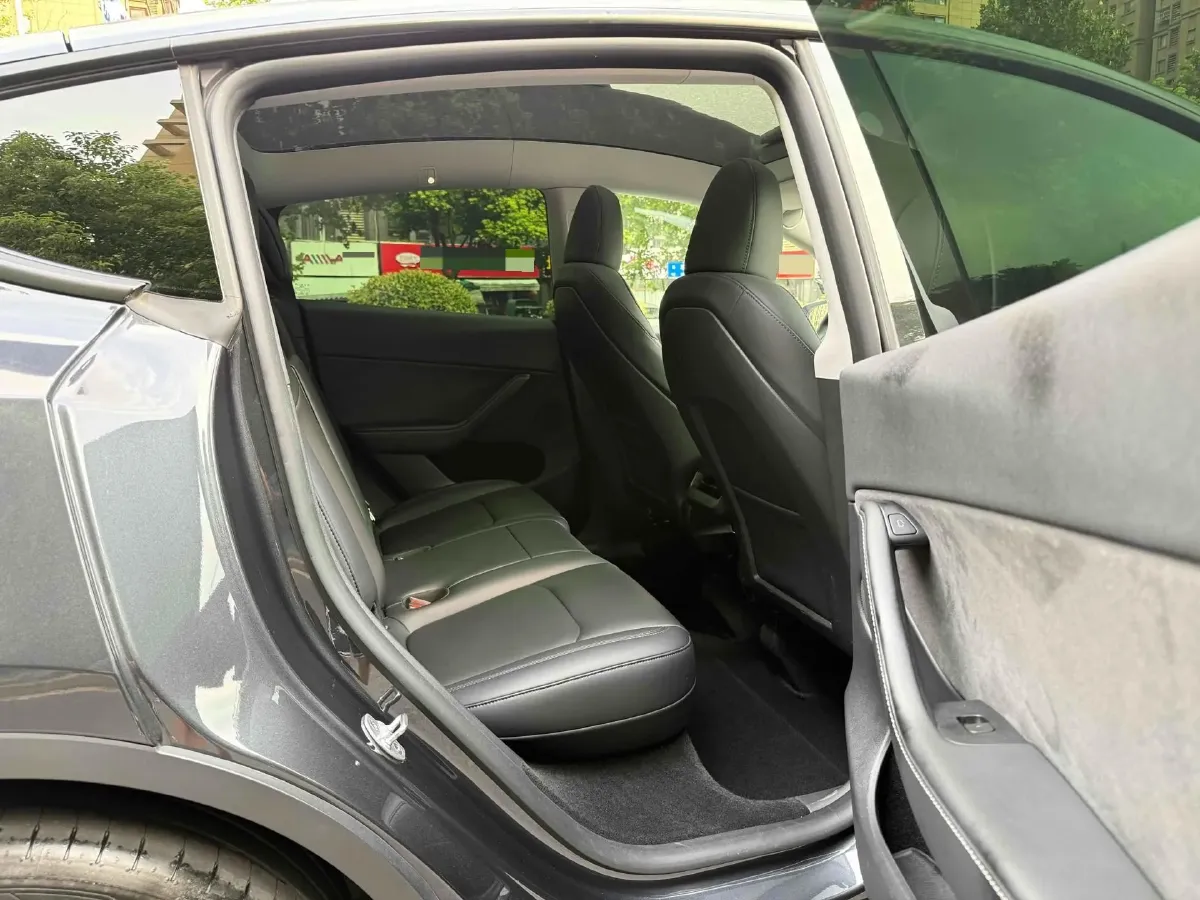2022 Tesla Model Y BEV 60KWH,autocango,china used car exporter,china ev exporter,chinese used car exporter,chinese used ev exporter