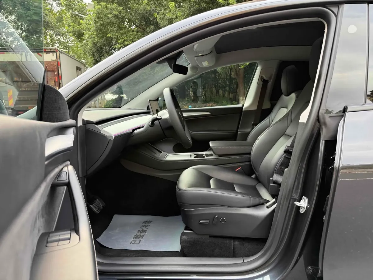 2022 Tesla Model Y BEV 60KWH,autocango,china used car exporter,china ev exporter,chinese used car exporter,chinese used ev exporter