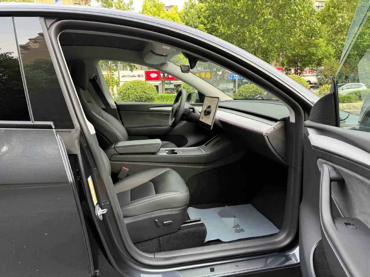 2022 Tesla Model Y BEV 60KWH,autocango,china used car exporter,china ev exporter,chinese used car exporter,chinese used ev exporter