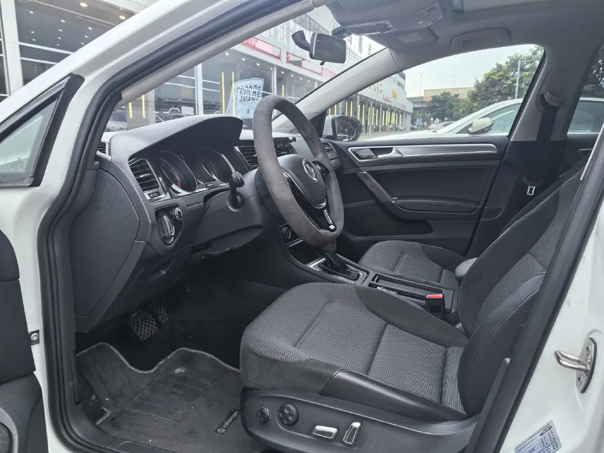 2018 Volkswagen Golf 1.4T 131HP L4 7DCT,autocango,china used car exporter,china ev exporter,chinese used car exporter,chinese used ev exporter