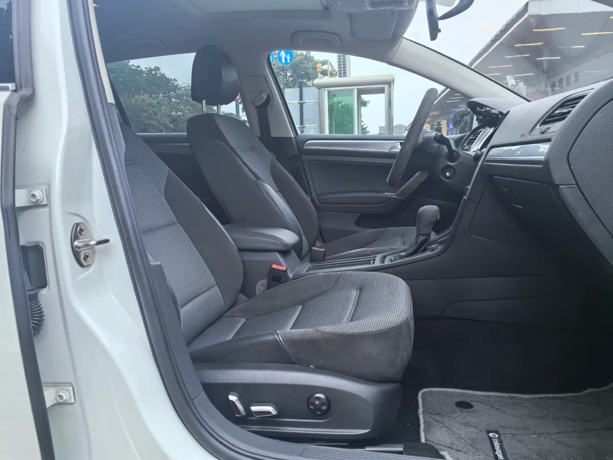 2018 Volkswagen Golf 1.4T 131HP L4 7DCT,autocango,china used car exporter,china ev exporter,chinese used car exporter,chinese used ev exporter