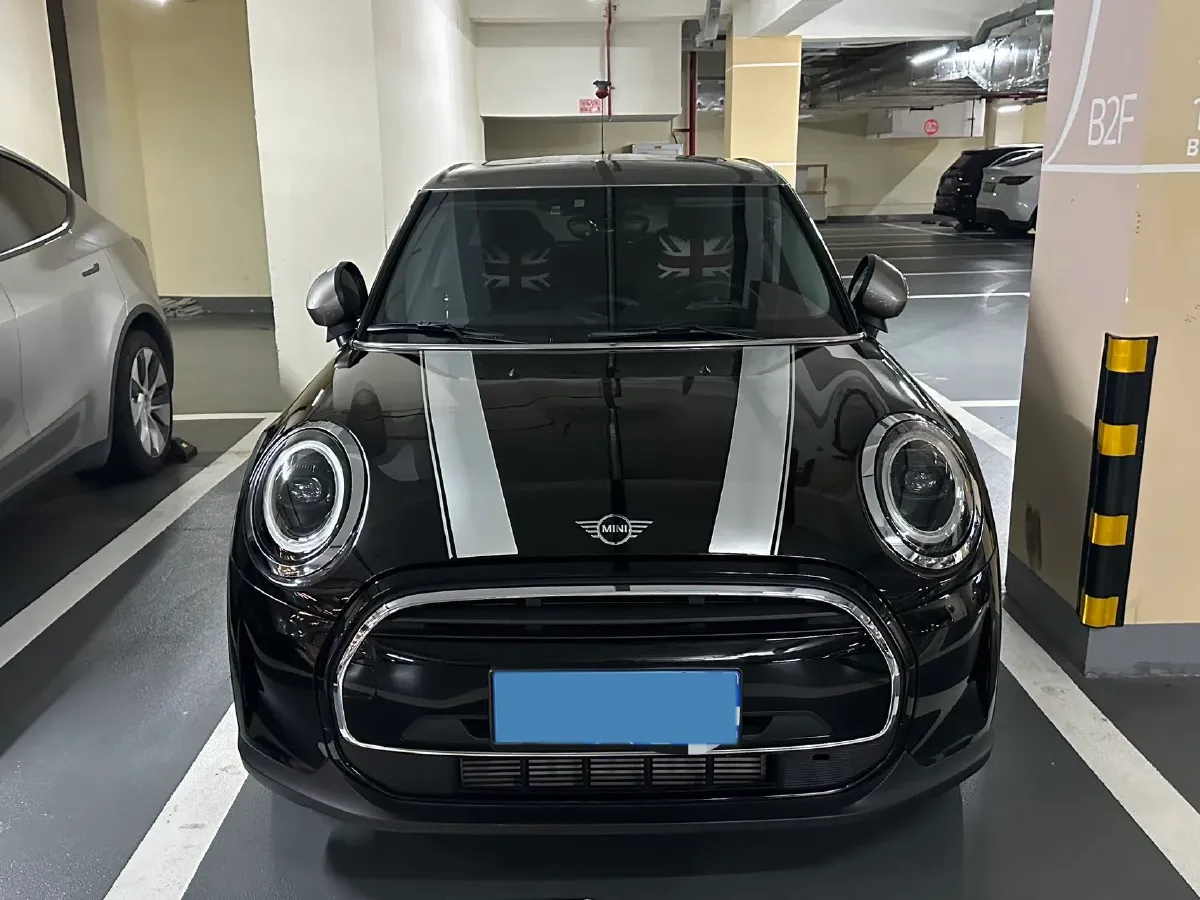 2022 MINI MINI 1.5T 136HP L3 7DCT,autocango,china used car exporter,china ev exporter,chinese used car exporter,chinese used ev exporter