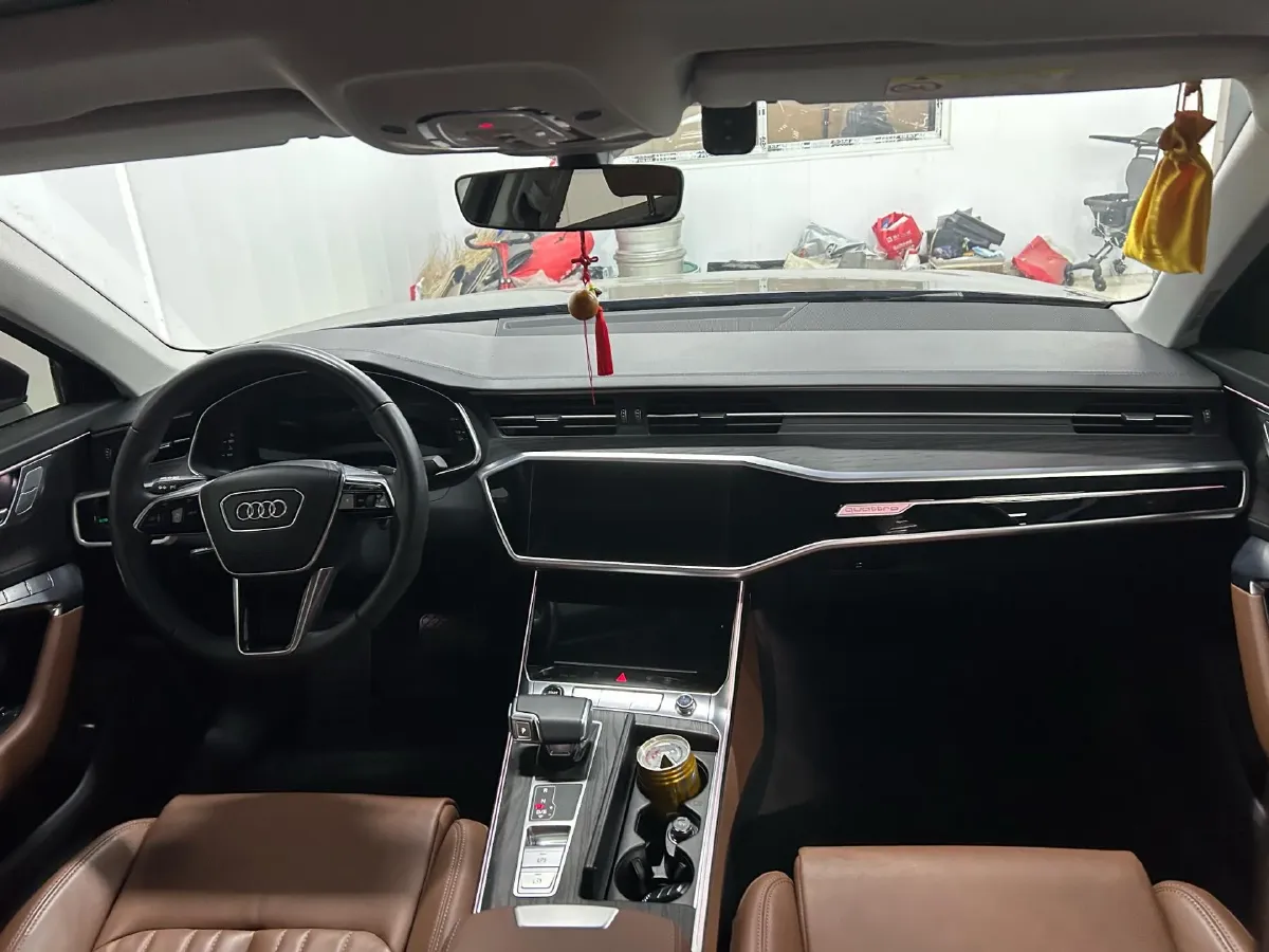 2024 Audi A6L 2.0T 245HP L4 7DCT,autocango,china used car exporter,china ev exporter,chinese used car exporter,chinese used ev exporter