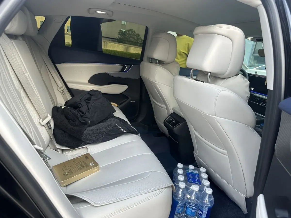 2025 Buick Larcosse 2.0T 237HP L4 9AT,autocango,china used car exporter,china ev exporter,chinese used car exporter,chinese used ev exporter