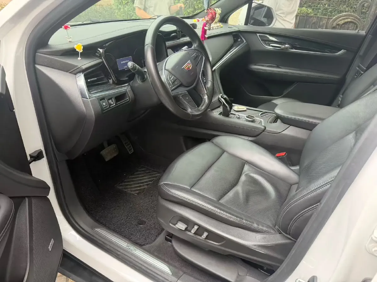 2020 Cadillac XT5 2.0T 241HP L4 9AT,autocango,china used car exporter,china ev exporter,chinese used car exporter,chinese used ev exporter