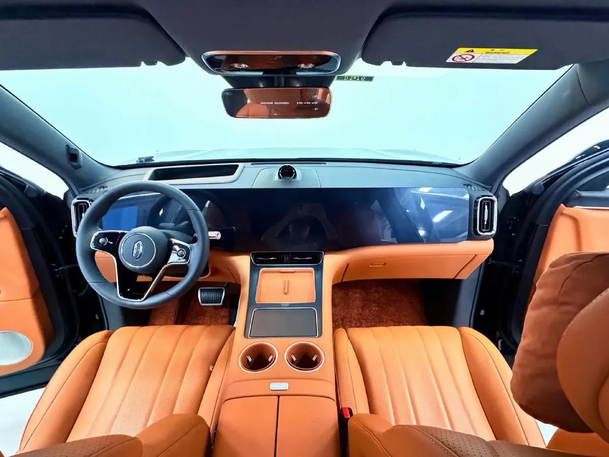 2025 AITO AITO M8 REEV 160HP REEV 53.4KWH,autocango,china used car exporter,china ev exporter,chinese used car exporter,chinese used ev exporter