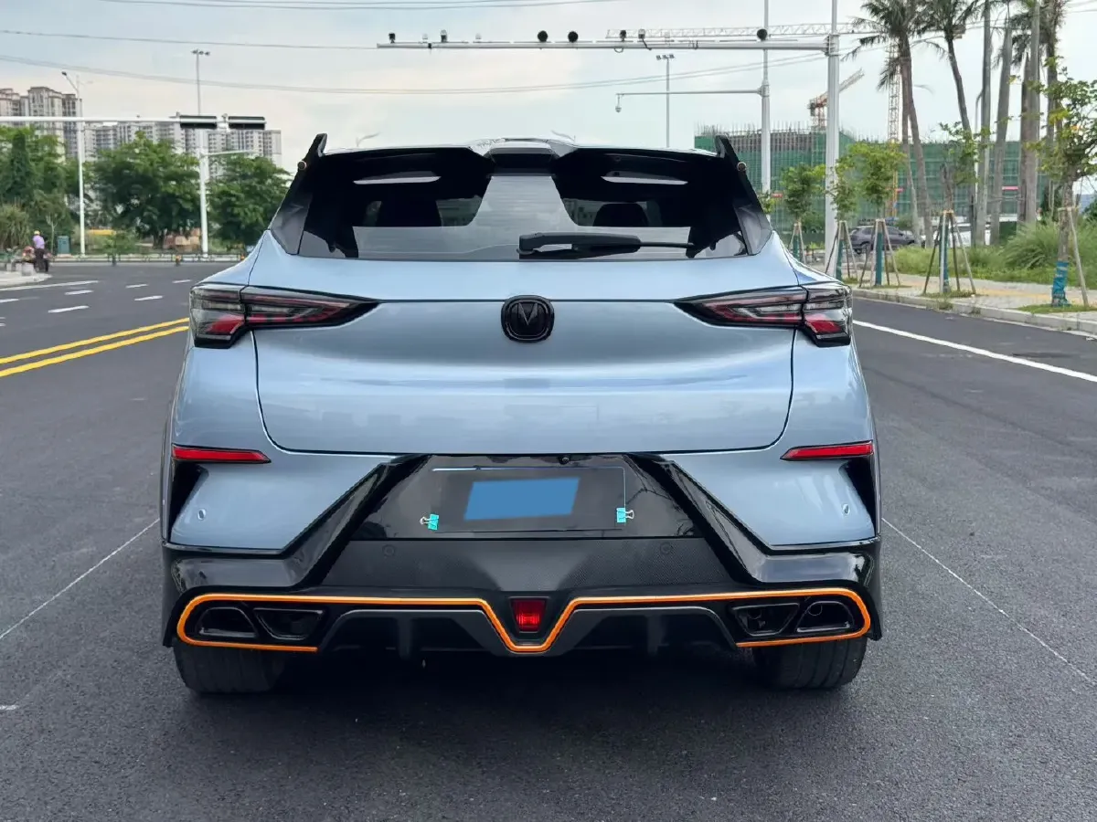 2022 ChangAn UNI-T 1.5T 188HP L4 7DCT,autocango,china used car exporter,china ev exporter,chinese used car exporter,chinese used ev exporter