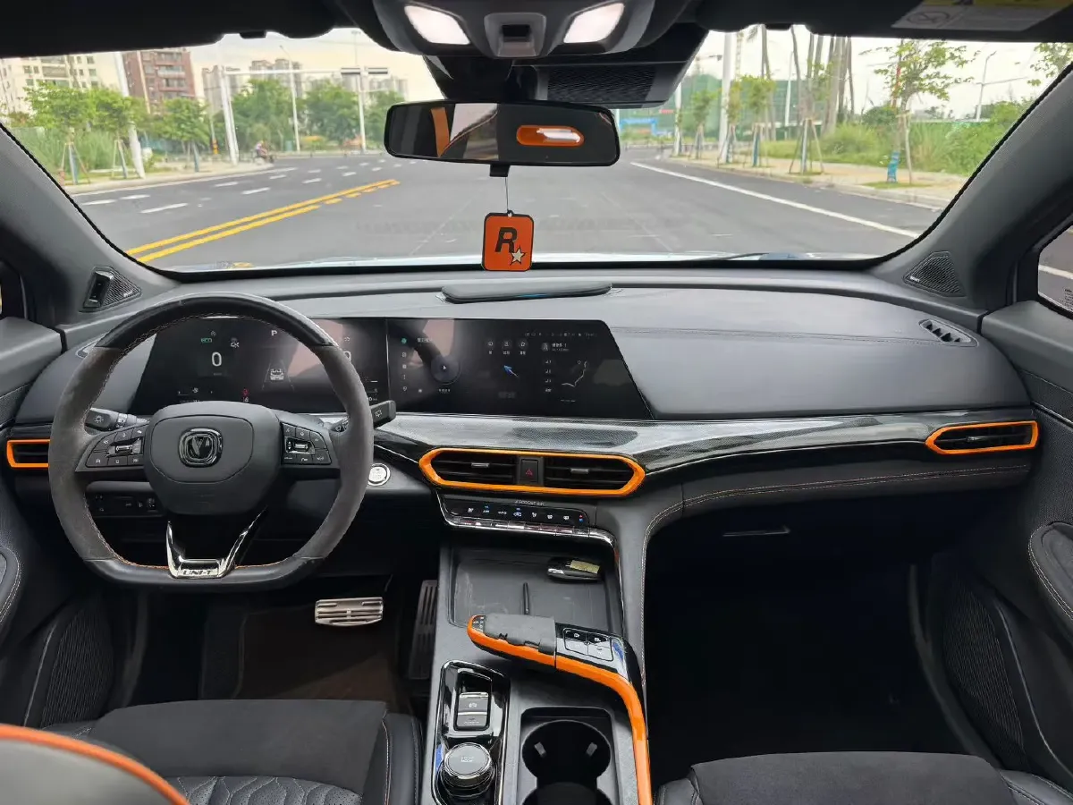 2022 ChangAn UNI-T 1.5T 188HP L4 7DCT,autocango,china used car exporter,china ev exporter,chinese used car exporter,chinese used ev exporter