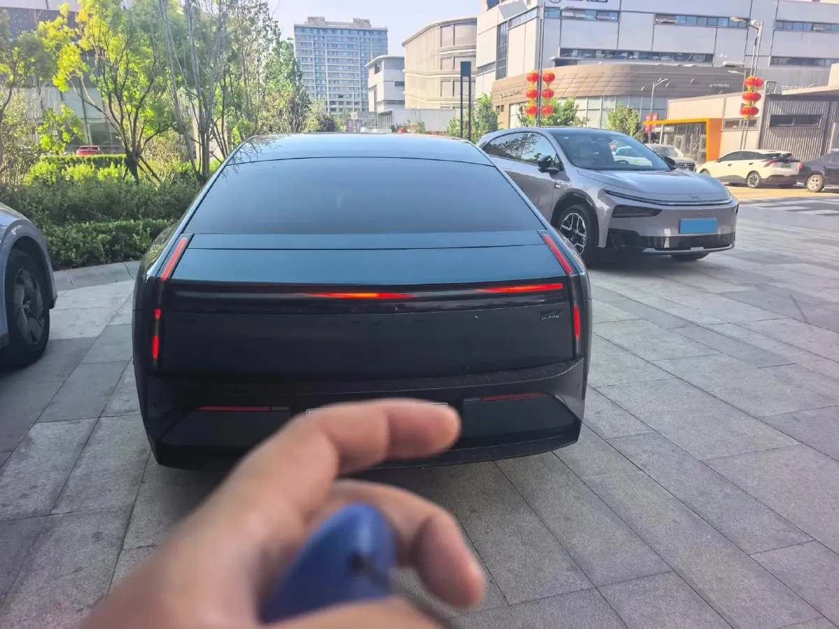 2025 Xpeng P7 BEV,autocango,china used car exporter,china ev exporter,chinese used car exporter,chinese used ev exporter