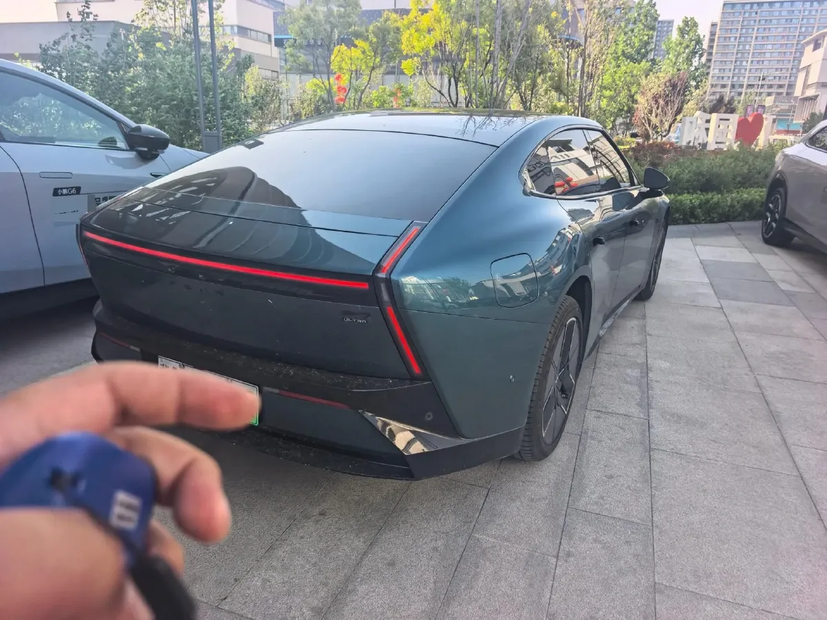 2025 Xpeng P7 BEV,autocango,china used car exporter,china ev exporter,chinese used car exporter,chinese used ev exporter