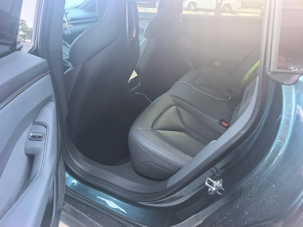 2025 Xpeng P7 BEV,autocango,china used car exporter,china ev exporter,chinese used car exporter,chinese used ev exporter