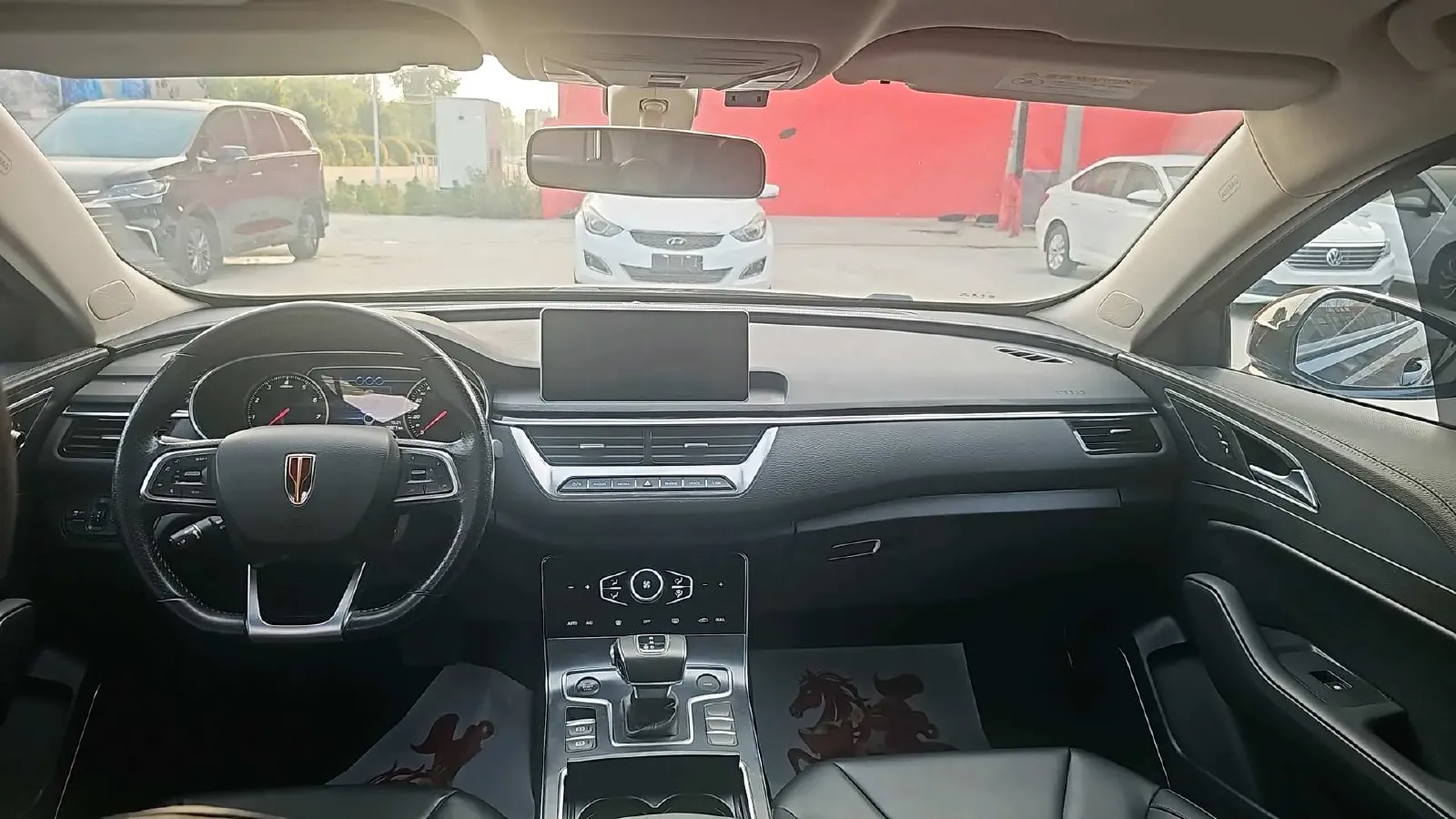 2022 HongQi H5 1.5T 169HP L4 7DCT,autocango,china used car exporter,china ev exporter,chinese used car exporter,chinese used ev exporter