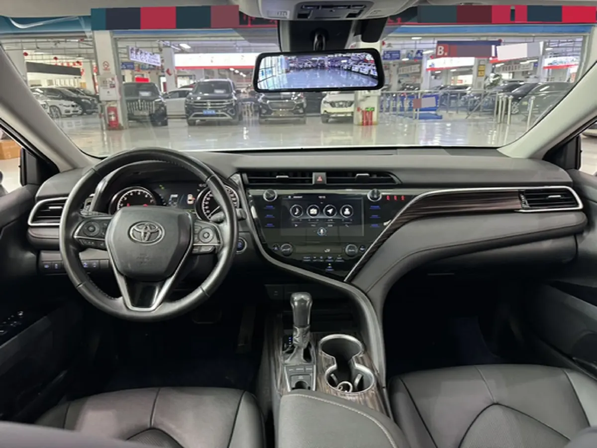 2019 Toyota Camry 2.5L 209HP L4 8AT,autocango,china used car exporter,china ev exporter,chinese used car exporter,chinese used ev exporter