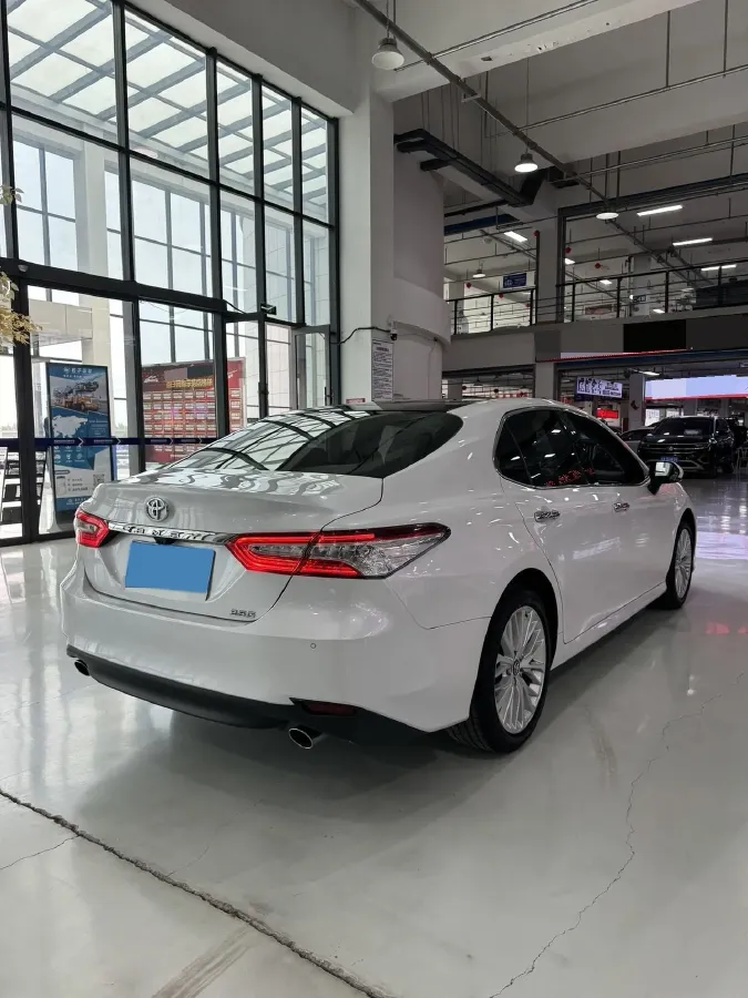 2019 Toyota Camry 2.5L 209HP L4 8AT,autocango,china used car exporter,china ev exporter,chinese used car exporter,chinese used ev exporter