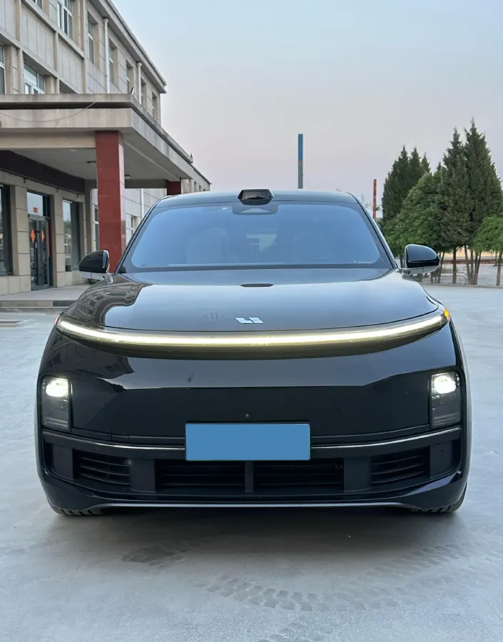 2022 Li L9 Range Extended 154HP REEV 42.6KWH,autocango,china used car exporter,china ev exporter,chinese used car exporter,chinese used ev exporter