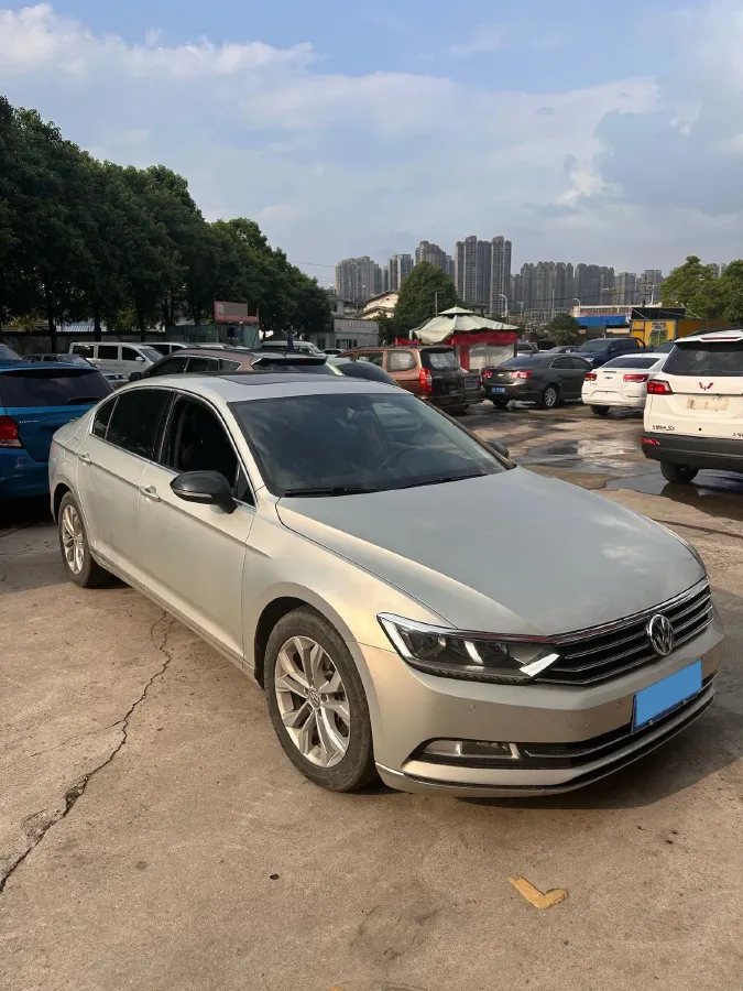 2020 Volkswagen Magotan 2.0T 186HP L4 7DCT,autocango,china used car exporter,china ev exporter,chinese used car exporter,chinese used ev exporter