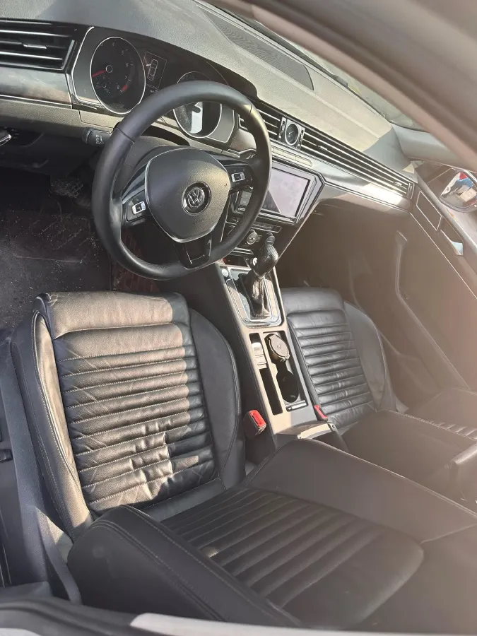 2020 Volkswagen Magotan 2.0T 186HP L4 7DCT,autocango,china used car exporter,china ev exporter,chinese used car exporter,chinese used ev exporter