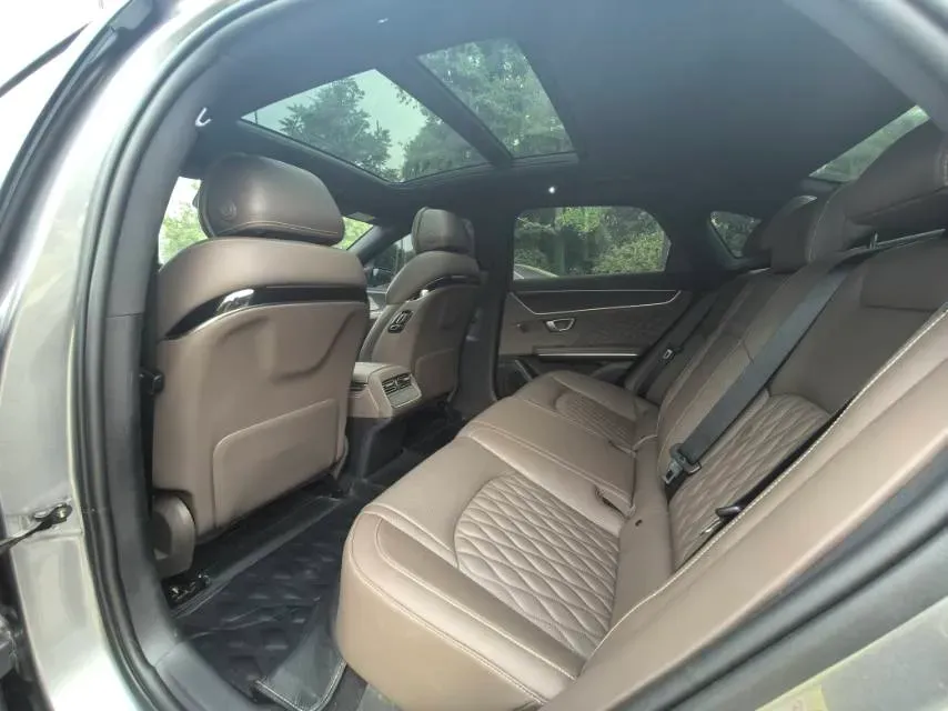 2022 Volkswagen Tiguan L 2.0T 186HP L4 7DCT,autocango,china used car exporter,china ev exporter,chinese used car exporter,chinese used ev exporter