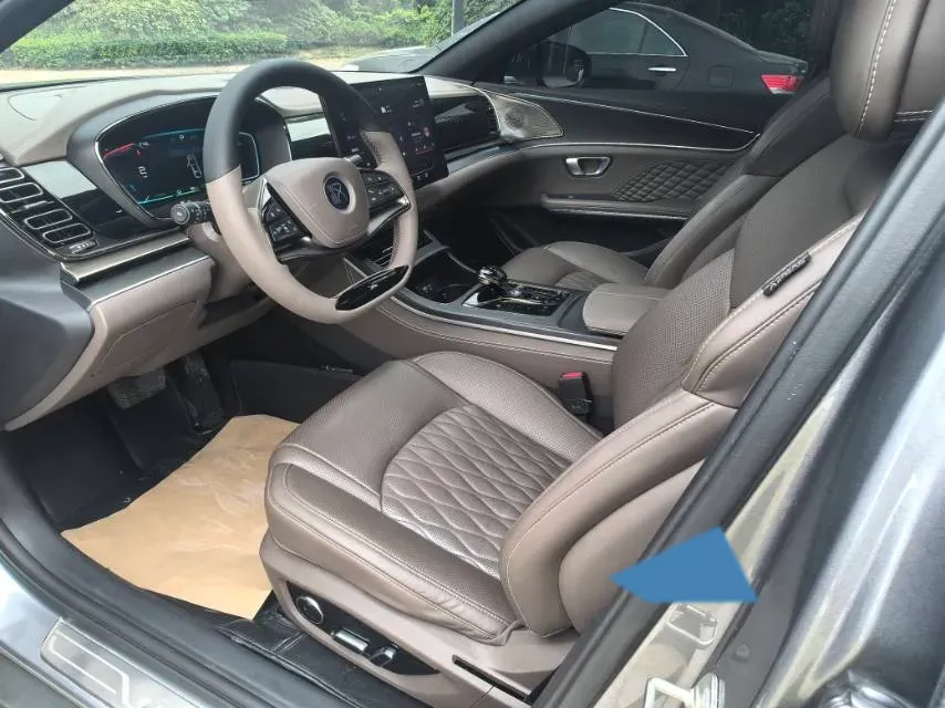 2022 Volkswagen Tiguan L 2.0T 186HP L4 7DCT,autocango,china used car exporter,china ev exporter,chinese used car exporter,chinese used ev exporter