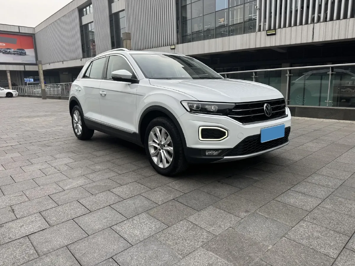 2022 Volkswagen T-Roc 1.4T 150HP L4 7DCT,autocango,china used car exporter,china ev exporter,chinese used car exporter,chinese used ev exporter