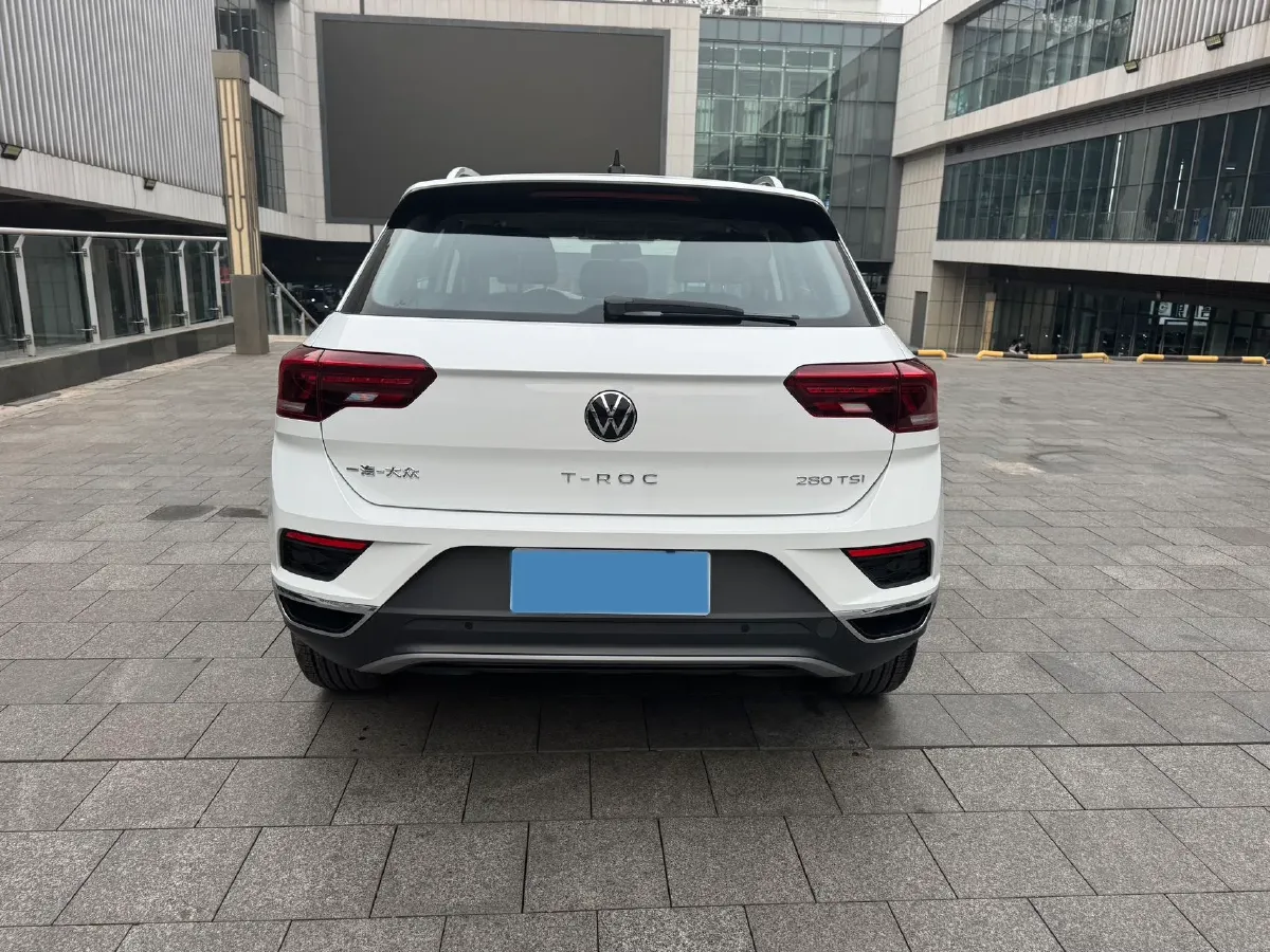 2022 Volkswagen T-Roc 1.4T 150HP L4 7DCT,autocango,china used car exporter,china ev exporter,chinese used car exporter,chinese used ev exporter