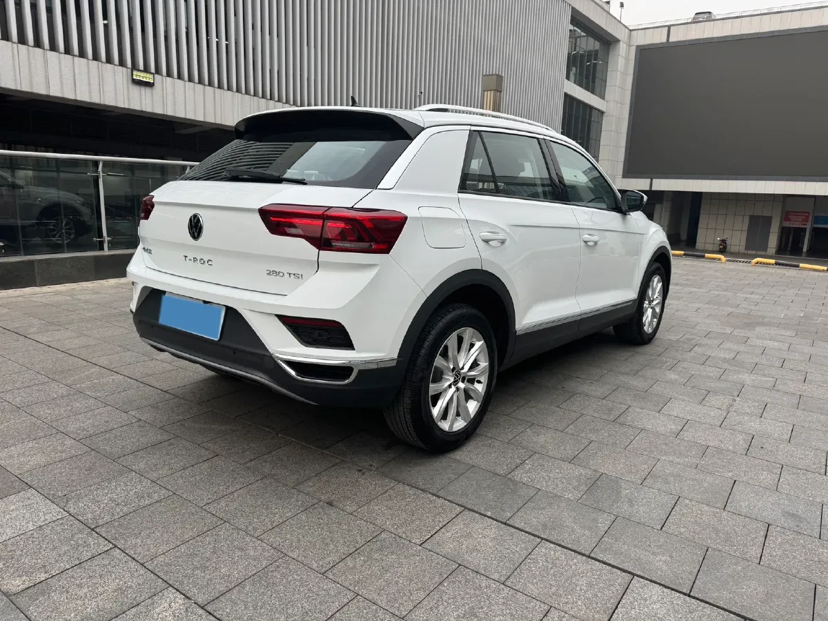 2022 Volkswagen T-Roc 1.4T 150HP L4 7DCT,autocango,china used car exporter,china ev exporter,chinese used car exporter,chinese used ev exporter