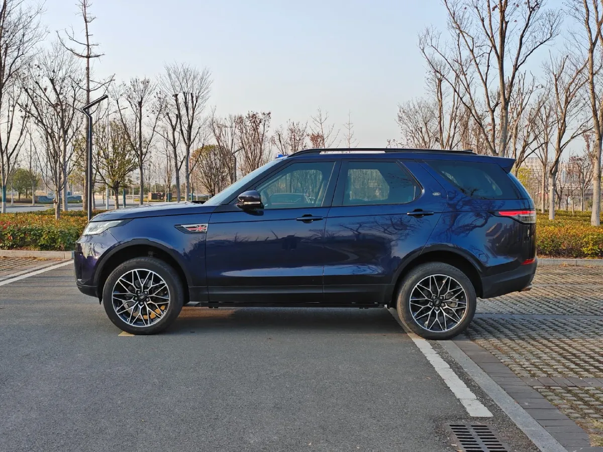 2018 Land Rover Discovery 2.0T 300HP L4 8AT,autocango,china used car exporter,china ev exporter,chinese used car exporter,chinese used ev exporter