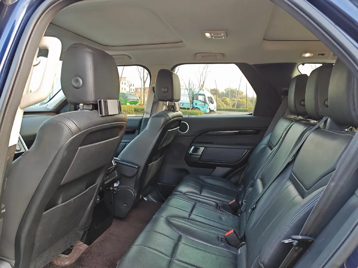 2018 Land Rover Discovery 2.0T 300HP L4 8AT,autocango,china used car exporter,china ev exporter,chinese used car exporter,chinese used ev exporter