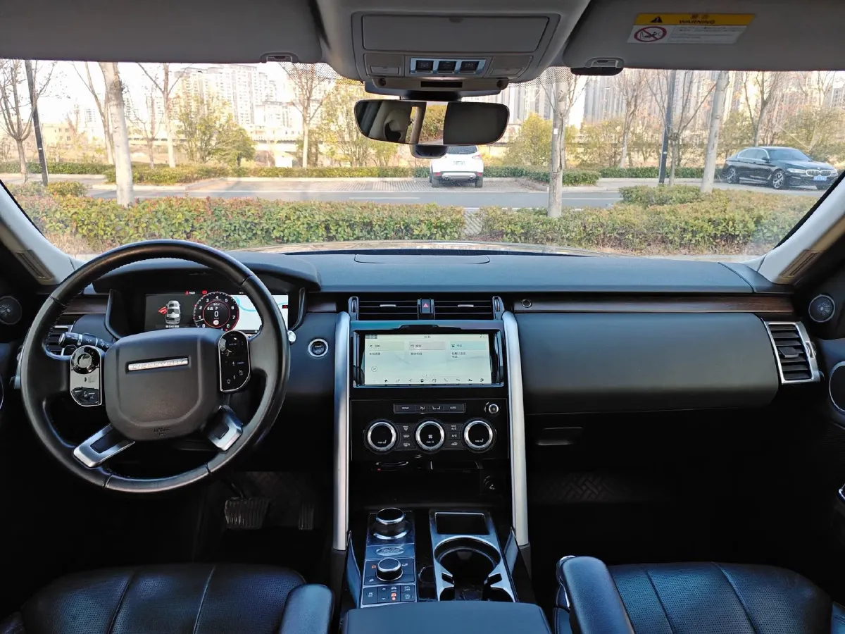2018 Land Rover Discovery 2.0T 300HP L4 8AT,autocango,china used car exporter,china ev exporter,chinese used car exporter,chinese used ev exporter