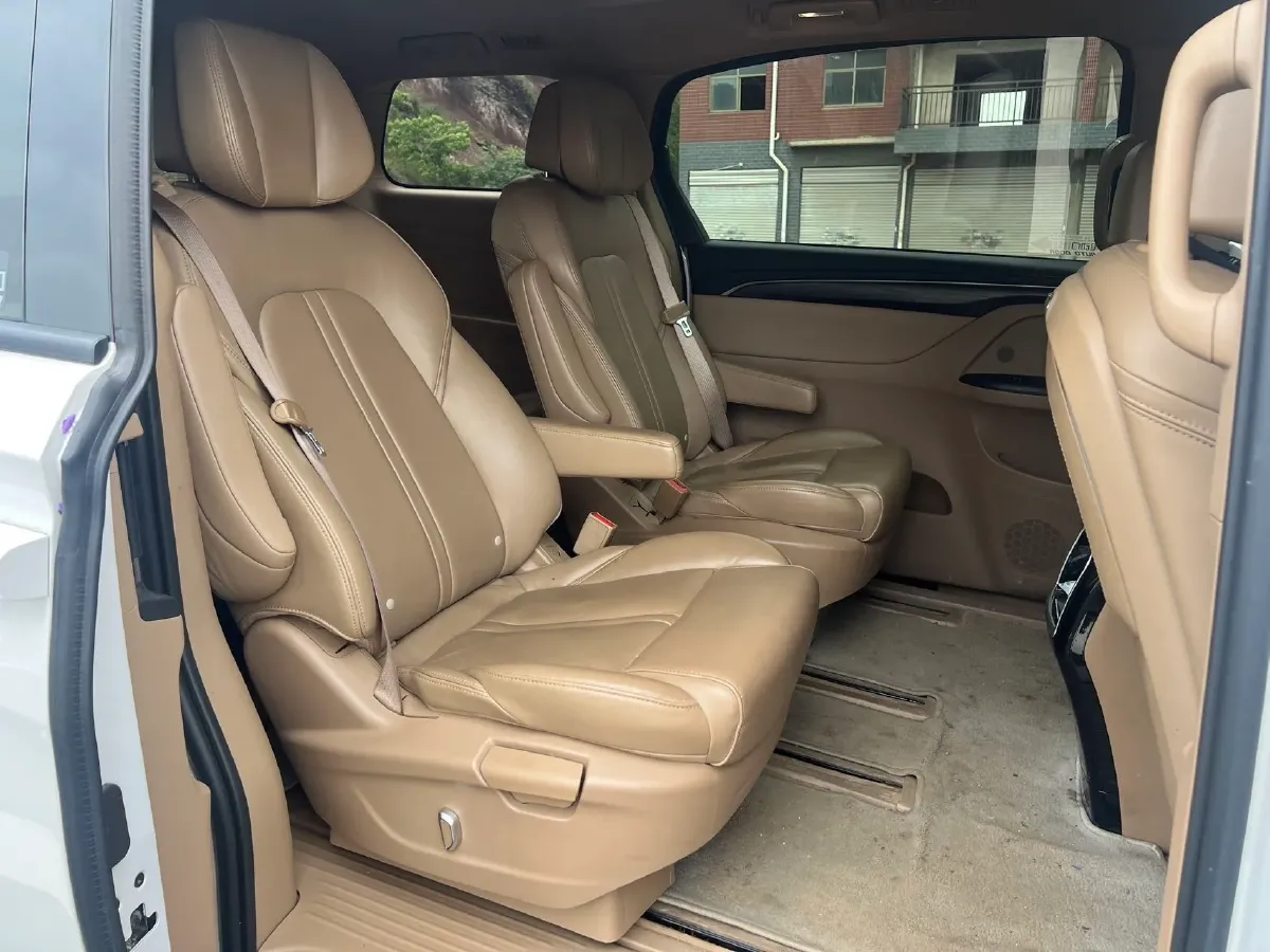 2021 Buick GL8 2.0T 237HP L4 9AT,autocango,china used car exporter,china ev exporter,chinese used car exporter,chinese used ev exporter