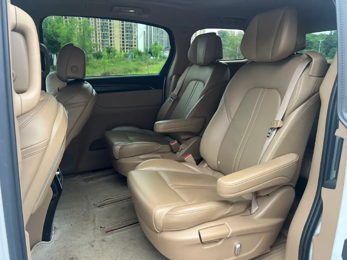 2021 Buick GL8 2.0T 237HP L4 9AT,autocango,china used car exporter,china ev exporter,chinese used car exporter,chinese used ev exporter
