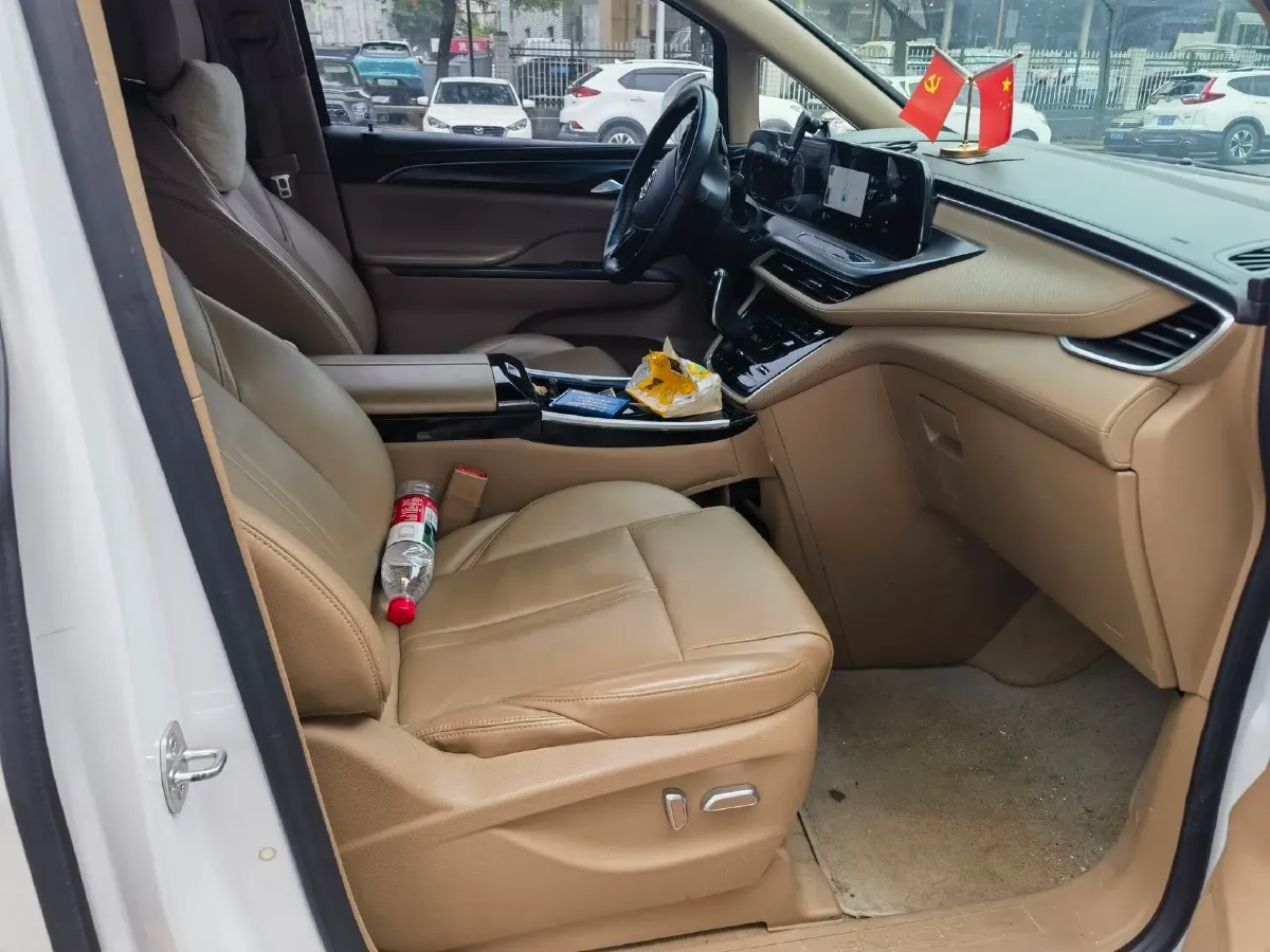 2021 Buick GL8 2.0T 237HP L4 9AT,autocango,china used car exporter,china ev exporter,chinese used car exporter,chinese used ev exporter