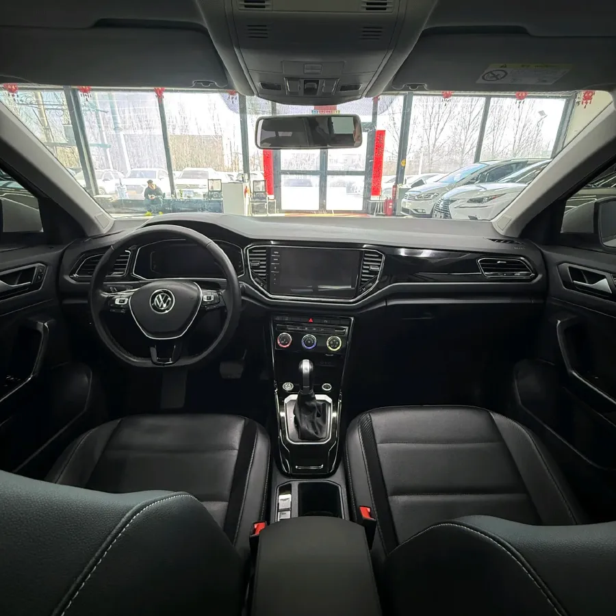 2022 Volkswagen T-Roc 1.4T 150HP L4 7DCT,autocango,china used car exporter,china ev exporter,chinese used car exporter,chinese used ev exporter