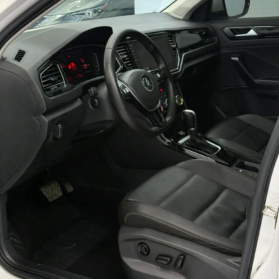 2022 Volkswagen T-Roc 1.4T 150HP L4 7DCT,autocango,china used car exporter,china ev exporter,chinese used car exporter,chinese used ev exporter