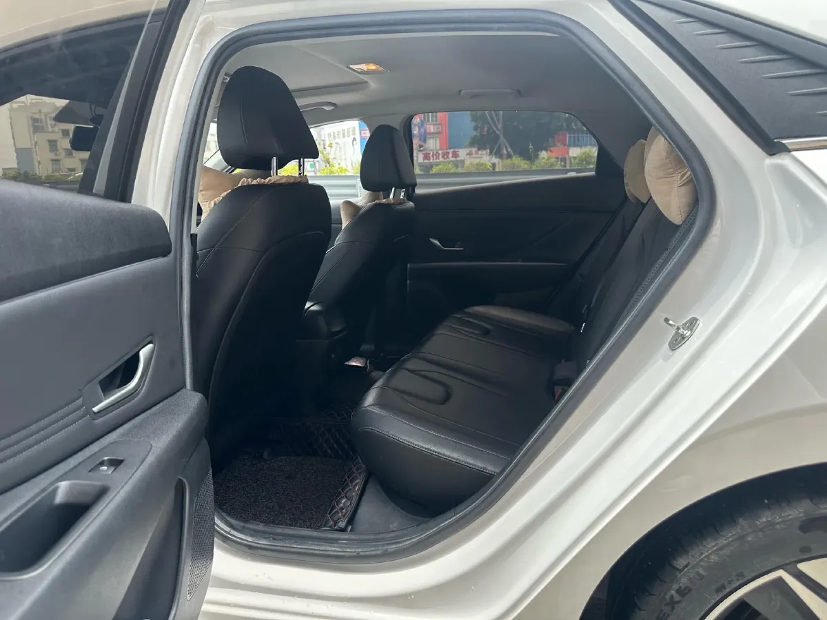 2021 Hyundai Elantra 1.5L 115HP L4 CVT,autocango,china used car exporter,china ev exporter,chinese used car exporter,chinese used ev exporter