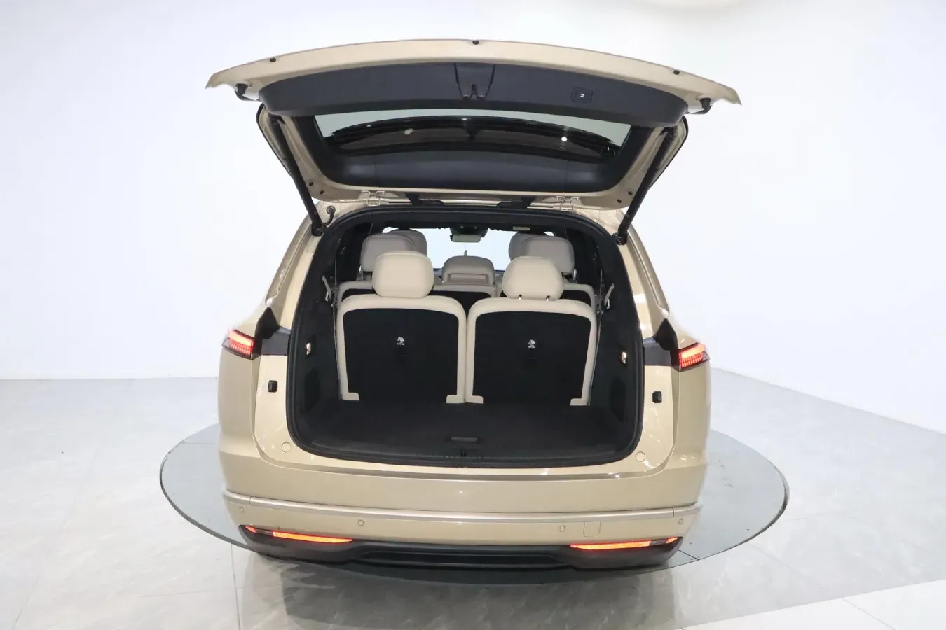 2025 ONVO L90 BEV,autocango,china used car exporter,china ev exporter,chinese used car exporter,chinese used ev exporter