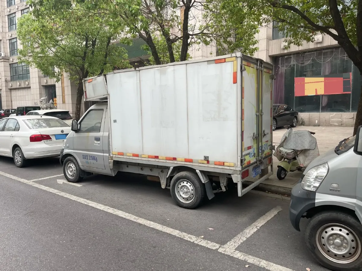 2019 WuLing RongGuang Mini Truck 1.2L 82HP L4 5MT,autocango,china used car exporter,china ev exporter,chinese used car exporter,chinese used ev exporter