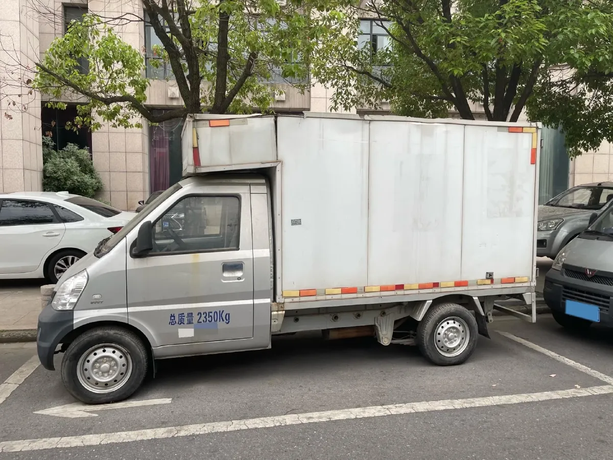 2019 WuLing RongGuang Mini Truck 1.2L 82HP L4 5MT,autocango,china used car exporter,china ev exporter,chinese used car exporter,chinese used ev exporter