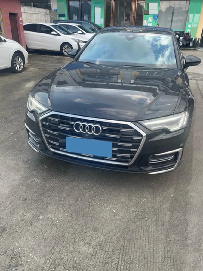 2024 Audi A6L 2.0T 245HP L4 7DCT,autocango,china used car exporter,china ev exporter,chinese used car exporter,chinese used ev exporter
