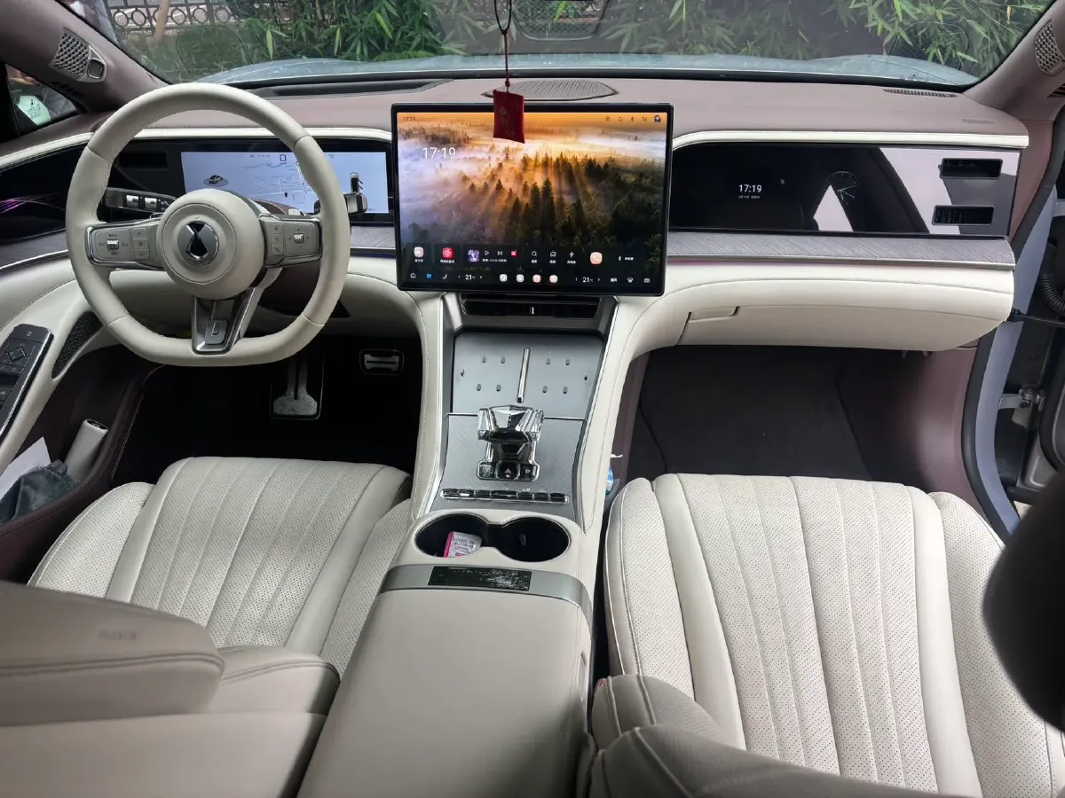 2024 Denza DenzaZ9GT 2.0T 207HP L4 E-CVT PHEV 38.5KWH,autocango,china used car exporter,china ev exporter,chinese used car exporter,chinese used ev exporter