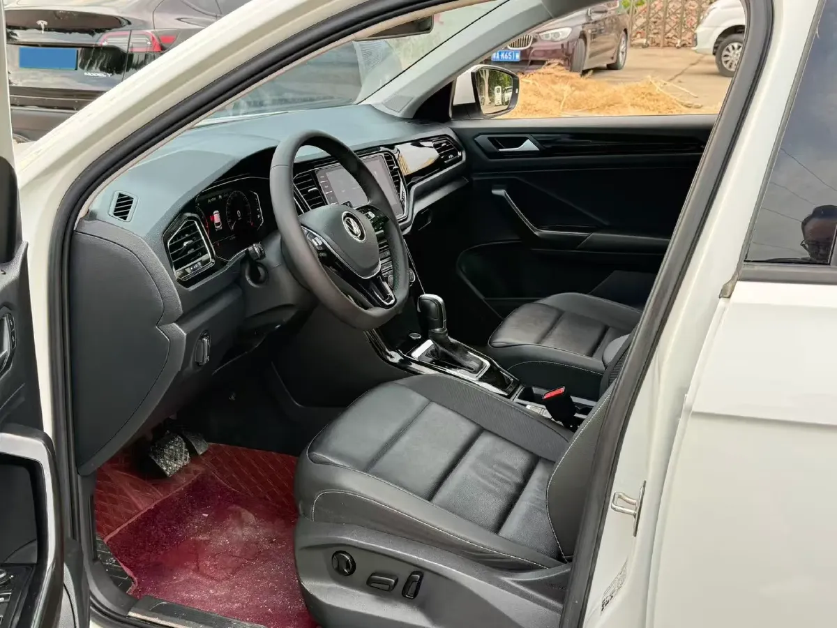 2022 Volkswagen T-Roc 1.4T 150HP L4 7DCT,autocango,china used car exporter,china ev exporter,chinese used car exporter,chinese used ev exporter