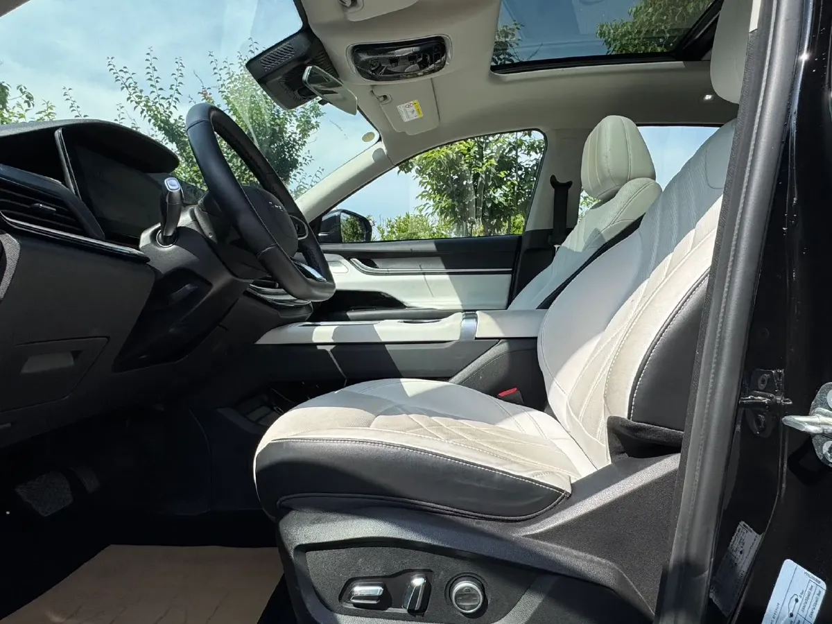2023 Chery EV eQ7 BEV 67.12KWH,autocango,china used car exporter,china ev exporter,chinese used car exporter,chinese used ev exporter