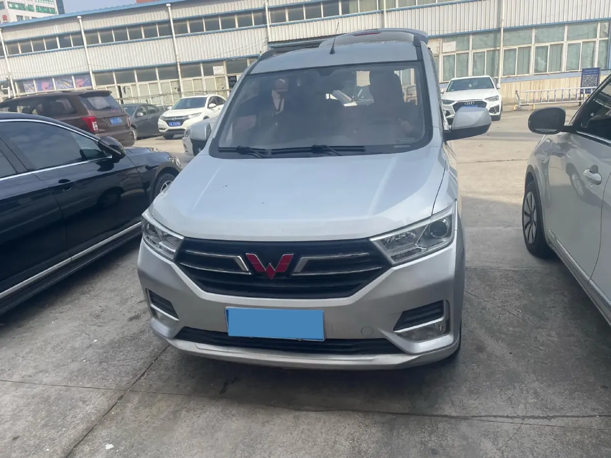 2019 WuLing HongGuang 1.5L 99HP L4 6MT,autocango,china used car exporter,china ev exporter,chinese used car exporter,chinese used ev exporter
