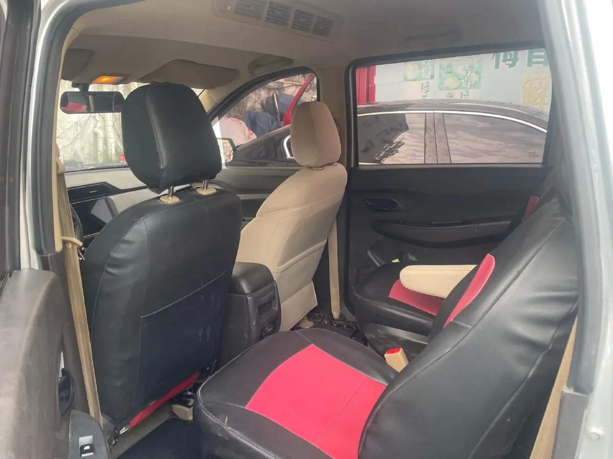 2019 WuLing HongGuang 1.5L 99HP L4 6MT,autocango,china used car exporter,china ev exporter,chinese used car exporter,chinese used ev exporter