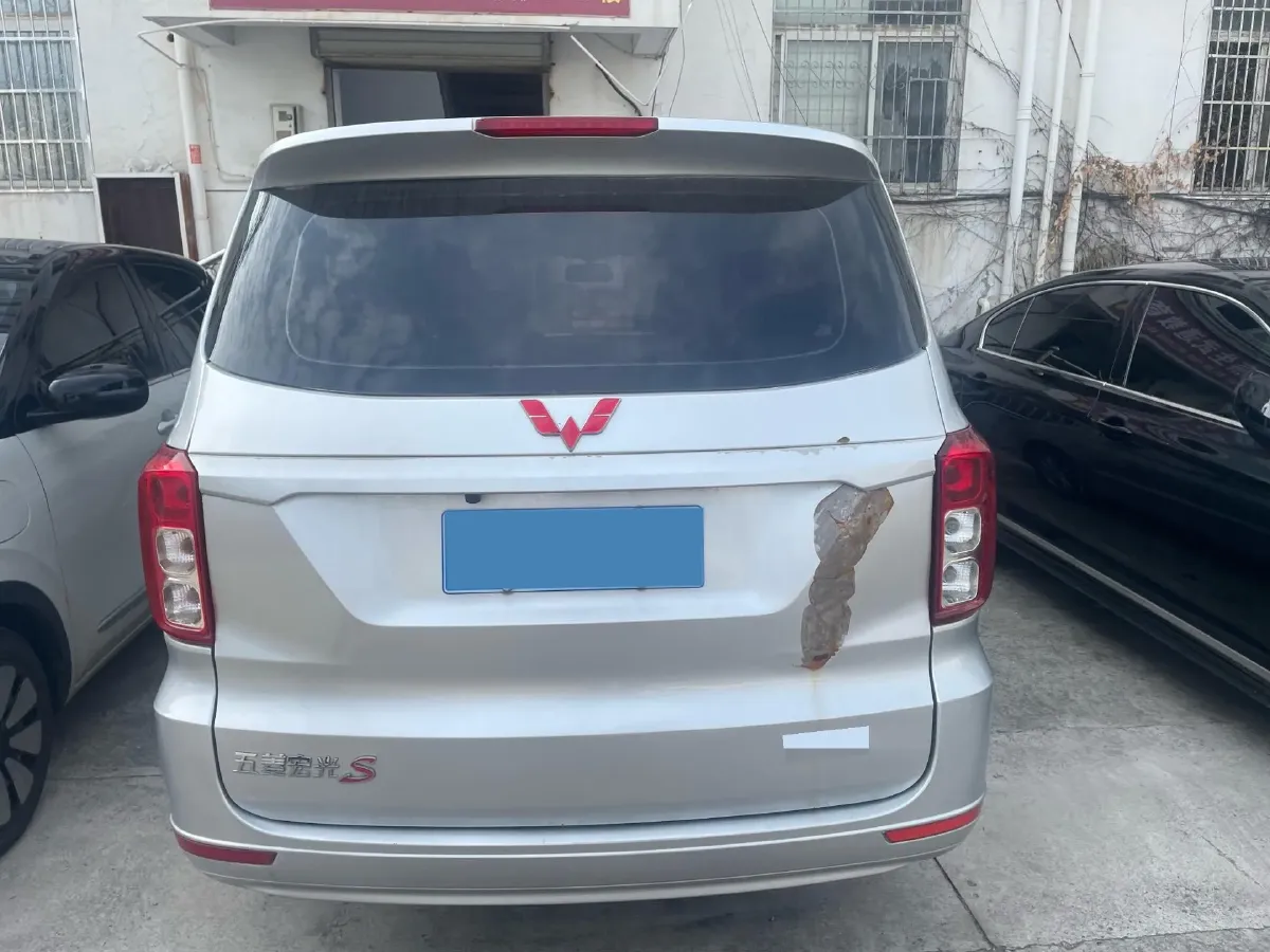 2019 WuLing HongGuang 1.5L 99HP L4 6MT,autocango,china used car exporter,china ev exporter,chinese used car exporter,chinese used ev exporter